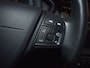 Volvo V40 2.0 T2 Momentum | 17 inch • Cruise • Parkeersensoren