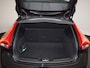 Volvo V40 2.0 T2 Momentum | 17 inch • Cruise • Parkeersensoren