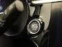Opel Corsa-e Ultimate 50 kWh - SOH 92.44% - ACHTERUITRIJCAMERA - KEYLESS ENTRY/START - ALCANTARA BEKLEDING - CRUISE CONTROL - APPLE CARPLAY/ANDROID AUTO - CLIMATE CONTROL - EXTRA GETINT GLAS