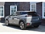 Peugeot e-2008 Allure 50 kWh Wij zijn op afspraak geopend! Graag bellen voor uw komst.