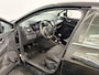 Renault Clio 90PK TCe Limited | Airco | Navi | Parkeersensoren | Cruise Control | Bluetooth | Lichtmetalen Velgen | Keyless Entry | Elektrische Ramen & Spiegels | Armsteun |