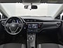 Toyota Auris 1.8 Hybrid Dynamic | Trekhaak afneembaar | Parkeersensor voor en achter |