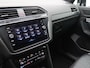 Volkswagen Tiguan 1.4 TSI eHybrid R-Line Business+ Panoramadak, Trekhaak, Achteruitrijcamera, Black Style, Leder, Memorystoelen, Head-Up Display, Matrix-LED Verlichting, Elektr. Achterklep, Keyless, 20" LM Velgen