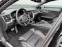 Volvo V60 2.0 T6 Recharge AWD R-Design Long Range | SOH 99% | Panorama | Trekhaak | Harman-Kardon