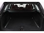 Volvo XC70 2.0 D4 Summum | ACC | Schuif-/kanteldak | Stoelventilatie | Parkeerverwarming | Elektrische achterklep | Verwarmde voorruit | 19 Inch