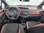 Toyota Yaris 1.5 Hybrid Bi-Tone | Dealer Onderhouden | Climate Control |