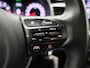 Kia Stonic 1.0 T-GDi MHEV DynamicLine | Apple Carplay / Android Auto | Cruise Control | Achteruitrijcamera | Parkeersensoren | Trekhaak |