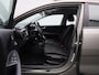 Kia Stonic 1.0 T-GDi MHEV DynamicLine | Apple Carplay / Android Auto | Cruise Control | Achteruitrijcamera | Parkeersensoren | Trekhaak |