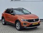 Volkswagen T-Roc 1.5 TSI Style Business | Automaat| Trekhaak| Keyless entry| Full LED|