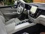 Volvo XC60 2.0 T6 Plug-in hybrid AWD Plus Bright | Luchtvering | Stoelventilatie | Pano | 360 Cam | HUD