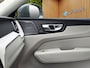 Volvo XC60 2.0 T6 Plug-in hybrid AWD Plus Bright | Luchtvering | Stoelventilatie | Pano | 360 Cam | HUD