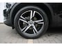 Volvo XC40 T3 Automaat Momentum Pro | Achteruitrijcamera | Semi elektrische trekhaak | Apple Carplay/Android Auto | Cruise Control | Stoelverwarming voorzijde | Elektrisch bedienbare achterklep