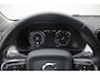 Volvo XC40 T3 Automaat Momentum Pro | Achteruitrijcamera | Semi elektrische trekhaak | Apple Carplay/Android Auto | Cruise Control | Stoelverwarming voorzijde | Elektrisch bedienbare achterklep