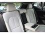 Volvo XC40 T3 Automaat Momentum Pro | Achteruitrijcamera | Semi elektrische trekhaak | Apple Carplay/Android Auto | Cruise Control | Stoelverwarming voorzijde | Elektrisch bedienbare achterklep
