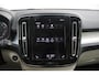 Volvo XC40 T3 Automaat Momentum Pro | Achteruitrijcamera | Semi elektrische trekhaak | Apple Carplay/Android Auto | Cruise Control | Stoelverwarming voorzijde | Elektrisch bedienbare achterklep