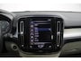 Volvo XC40 T3 Automaat Momentum Pro | Achteruitrijcamera | Semi elektrische trekhaak | Apple Carplay/Android Auto | Cruise Control | Stoelverwarming voorzijde | Elektrisch bedienbare achterklep