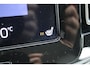 Volvo XC40 T3 Automaat Momentum Pro | Achteruitrijcamera | Semi elektrische trekhaak | Apple Carplay/Android Auto | Cruise Control | Stoelverwarming voorzijde | Elektrisch bedienbare achterklep