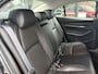Mazda 3 Sedan Comfort 2.0 e-Sky-X 186pk | Bose & Leder Pack | 1e eigenaar | Dealer onderhouden | Navi | HUD | Keyless | Adaptive | CarPlay