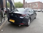 Mazda 3 Sedan Comfort 2.0 e-Sky-X 186pk | Bose & Leder Pack | 1e eigenaar | Dealer onderhouden | Navi | HUD | Keyless | Adaptive | CarPlay