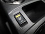 Nissan Qashqai 1.2 N-Vision | Climate Control | Panoramadak | Stoelverwarming | Navigatie | Achteruitrijcamera | Parkeersensoren | Trekhaak |