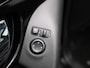 Nissan Qashqai 1.2 N-Vision | Climate Control | Panoramadak | Stoelverwarming | Navigatie | Achteruitrijcamera | Parkeersensoren | Trekhaak |