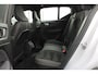 Volvo XC40 232PK Automaat Recharge Pro | 360 Camera | Adapt. Cruise | H&K Audio | 20" LMV | Verw. Voorstoelen & stuurwiel | Elektrisch verstelbare voorstoelen