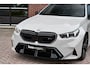 BMW M5 Touring | Chalk Individual | Ultimate Pack | Keramisch | Pano | Trekh | B&W | DA+