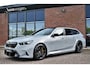 BMW M5 Touring Kreidegrau Ind. | Ultimate Pack | Keramisch | Pano | Trekh | B&W | DA+