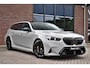 BMW M5 Touring | Chalk Individual | Ultimate Pack | Keramisch | Pano | Trekh | B&W | DA+