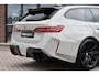 BMW M5 Touring | Chalk Individual | Ultimate Pack | Keramisch | Pano | Trekh | B&W | DA+