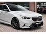 BMW M5 Touring | Chalk Individual | Ultimate Pack | Keramisch | Pano | Trekh | B&W | DA+