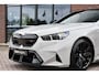 BMW M5 Touring | Chalk Individual | Ultimate Pack | Keramisch | Pano | Trekh | B&W | DA+