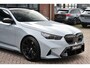 BMW M5 Touring Kreidegrau Ind. | Ultimate Pack | Keramisch | Pano | Trekh | B&W | DA+