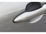 Toyota Yaris Cross 1.5 Hybrid Executive Bi-tone | Rijklaar | Panorama | Blind Spot | Head Up | JBL | Sensoren v+a | Stoelverw. | Apple/Android | Half-leder