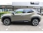 Toyota Yaris Cross 1.5 Hybrid Executive Bi-tone | Rijklaar | Panorama | Blind Spot | Head Up | JBL | Sensoren v+a | Stoelverw. | Apple/Android | Half-leder