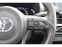 Toyota Yaris Cross 1.5 Hybrid Executive Bi-tone | Rijklaar | Panorama | Blind Spot | Head Up | JBL | Sensoren v+a | Stoelverw. | Apple/Android | Half-leder