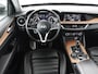 Alfa Romeo Stelvio 2.0 T AWD First Edition | Panoramadak | Leder | Stoel/stuur verwarming | Memory | Keyless entry | Bi-Xenon | EIBACH verlagingsveren | Camera | Park assist | Climate control |