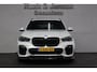 BMW X5 XDrive40i High Executive M-Sport Softclose Luchtvering Panoramadak Skylounge Keyless Massage Trekhaak Crystal H/K Headup