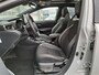 Toyota Corolla Hybrid 140 GR Sport SCHUIF/KANTELDAK SPORTIEVE UITSTRALING PARKEERSENSOREN