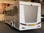 Dethleffs Trend 1 7057 INTERGRAAL AUTOMAAT | 2017 | Slechts 32.387 km | Euro 6 | Fiat Ducato onderstel | Zeer mooi en LUXE Camper ! KLEIN RIJBEWIJS ACHTERUITRIJCAMERA GARAGE HEFBED QUEENSIZE BED GROTE KOELKAST MET VRIES GEDEELTE ZEER MOOI !!!