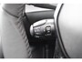 Peugeot 2008 1.2 100PK ALLURE | ACHTERUITRIJ CAMERA | NAVIGATIE | DRAADLOZE APPLE CARPLAY/ANDROID AUTO | PARKEERSENSOREN VOOR + ACHTER | CRUISE CONTROL | DAB+ RADIO | CLIMATE CONTROL | 17" LICHTMETALEN VELGEN | UNIEKE KM STAND! |