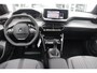 Peugeot 2008 1.2 100PK ALLURE | ACHTERUITRIJ CAMERA | NAVIGATIE | DRAADLOZE APPLE CARPLAY/ANDROID AUTO | PARKEERSENSOREN VOOR + ACHTER | CRUISE CONTROL | DAB+ RADIO | CLIMATE CONTROL | 17" LICHTMETALEN VELGEN | UNIEKE KM STAND! |