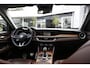 Alfa Romeo Stelvio 2.0 T 280PK Q4 AWD Ti*Perfect Alfa Onderh.*Pano/ACC met stuurhulp/Leder/Stoelverw./Stuurverw./Apple Carplay-Android/Dodehoek/Rijstrook/Memorie/Keyless Entry+Go/DAB/LED/Camera/Parkeersens.V+A/19 inch LM*