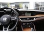 Alfa Romeo Stelvio 2.0 T 280PK Q4 AWD Ti*Perfect Alfa Onderh.*Pano/ACC met stuurhulp/Leder/Stoelverw./Stuurverw./Apple Carplay-Android/Dodehoek/Rijstrook/Memorie/Keyless Entry+Go/DAB/LED/Camera/Parkeersens.V+A/19 inch LM*