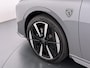 Peugeot e-308 SW GT 54 kWh 156pk | Alcantara bekleding | Elektrisch verstelbare bestuurdersstoel | Navigatie | Elektrische achterklep | 360 Camera | Cruise control adaptief | Apple Carplay en Android auto