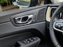 Volvo XC60 2.0 T8 Plug-in hybrid AWD Ultra Dark | Luchtvering | Trekhaak | 360 Cam | Pano | HUD | Harman/Kardon