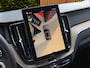 Volvo XC60 2.0 T8 Plug-in hybrid AWD Ultra Dark | Luchtvering | Trekhaak | 360 Cam | Pano | HUD | Harman/Kardon