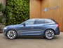 Volvo XC60 2.0 T8 Plug-in hybrid AWD Ultra Dark | Luchtvering | Trekhaak | 360 Cam | Pano | HUD | Harman/Kardon