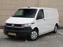 Volkswagen Transporter 2.0 TDI 110 pk L2H1 Business | Airco | Cruise control | Navigatie via App connect | Bijrijdersbank | RVS sidebars | Trekhaak | Betimmering |