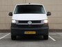 Volkswagen Transporter 2.0 TDI 110 pk L2H1 Business | Airco | Cruise control | Navigatie via App connect | Bijrijdersbank | RVS sidebars | Trekhaak | Betimmering |